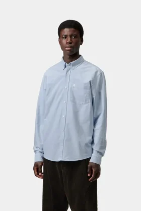 Camisas con logotipo «C»