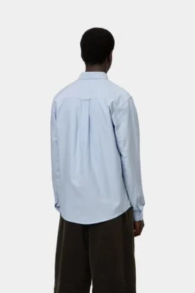 Camisas con logotipo «C»