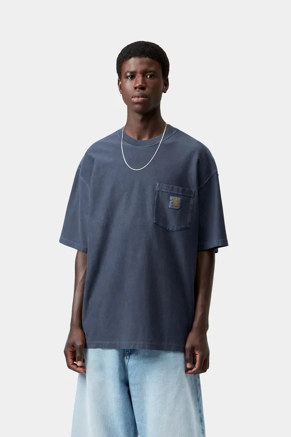 Camiseta holgada con bolsillo Camiseta holgada con bolsillo
