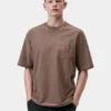 Camiseta holgada con bolsillo Camiseta holgada con bolsillo