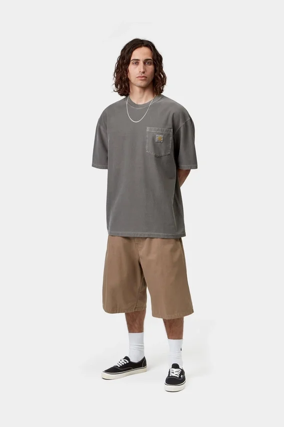 Camiseta holgada con bolsillo Camiseta holgada con bolsillo