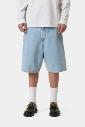 Pantalones Cortos con una sola rodilla – Denim Pantalones Cortos con una sola rodilla – Denim