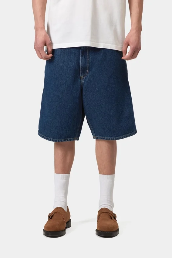 Pantalones Cortos con una sola rodilla – Denim Pantalones Cortos con una sola rodilla – Denim