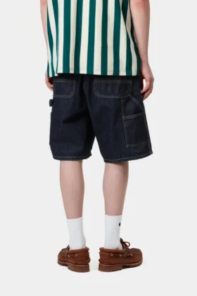 Pantalones Cortos con una sola rodilla – Denim Pantalones Cortos con una sola rodilla – Denim