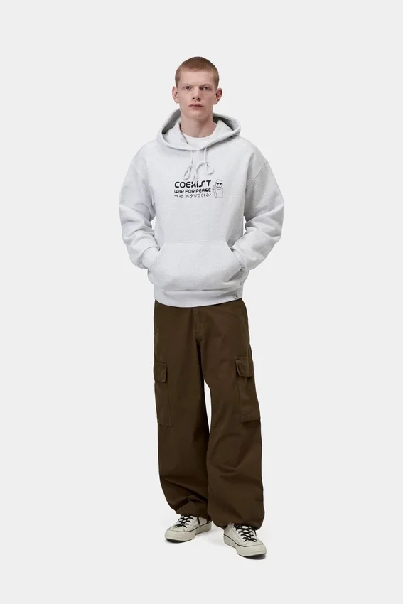 Sudadera con capucha y pegatina Sudadera con capucha y pegatina